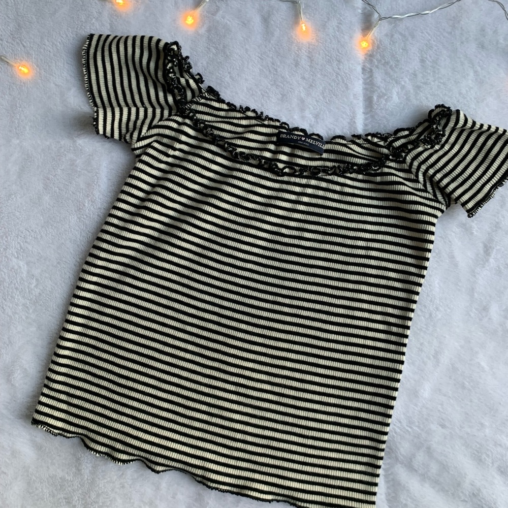 Brandy Melville off the shoulder top